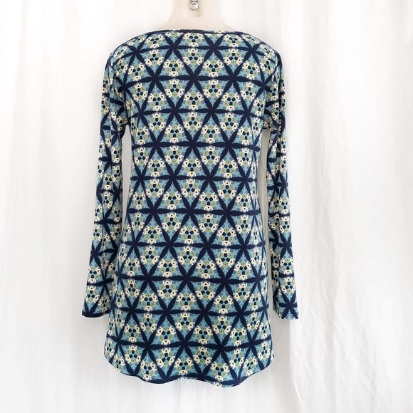 Geometric Long Sleeve Top - Picture 3 of 5
